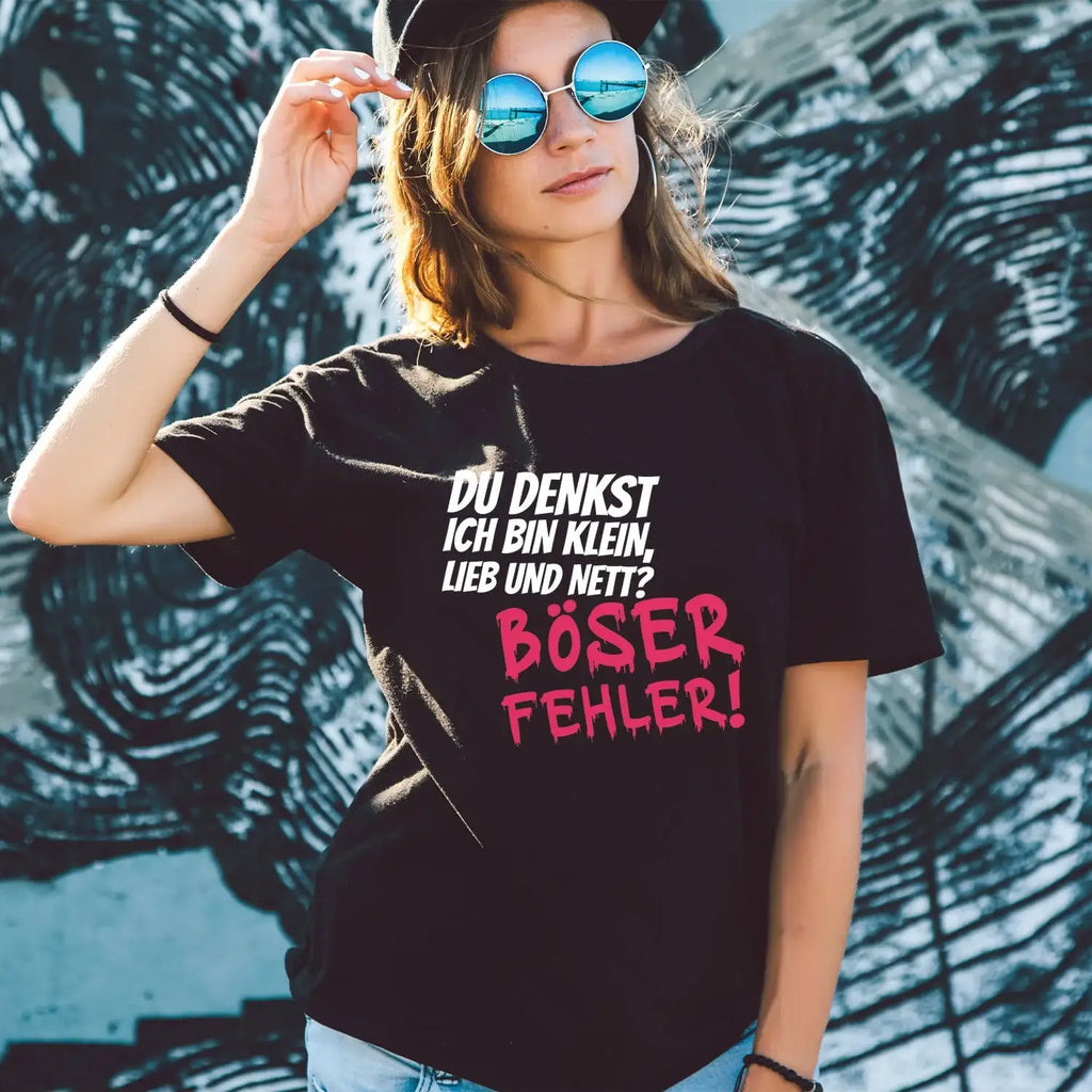 bedrucktes-t-shirt-fur-damen-boser-fehler-1 - JeanZone
