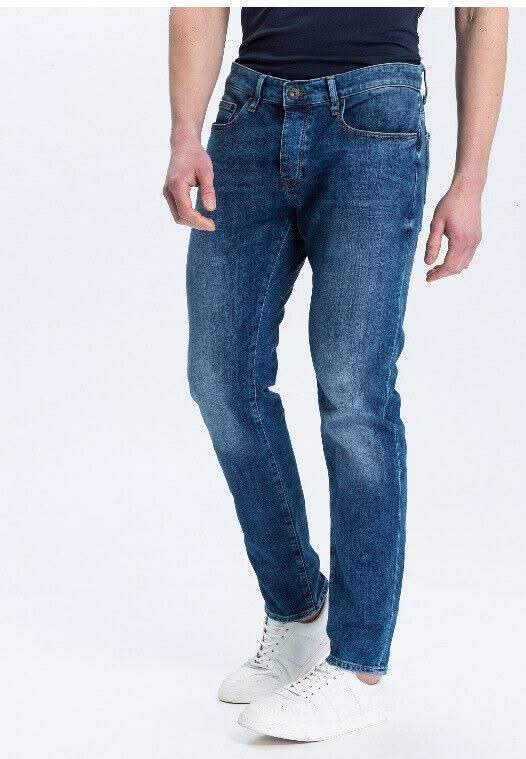 cross-herren-jeans-939-tapered-fit-f152-054-in-blau-1 - JeanZone