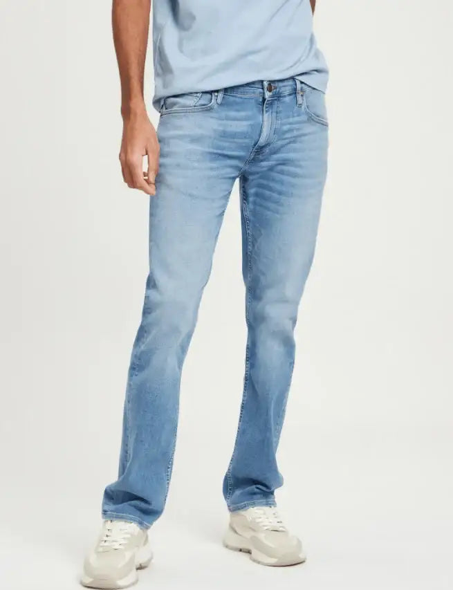 cross-herren-jeans-damien-e198-084-in-light-mid-blue-1 - JeanZone