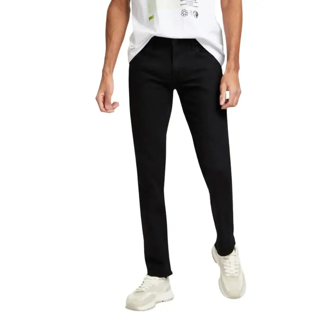 cross-herren-jeans-damien-slim-fit-e198-094-in-black-1 - JeanZone