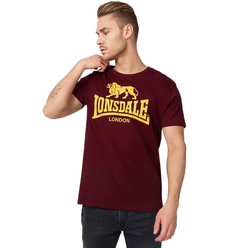 lonsdale-london-herren-t-shirt-logo-t-regular-fit-in-vintage-oxblood-1 - JeanZone