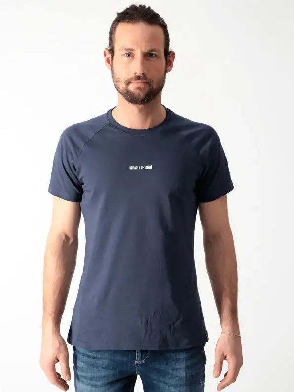 m-o-d-herren-rundhals-logo-t-shirt-in-navy-ts-894-134-1 - JeanZone