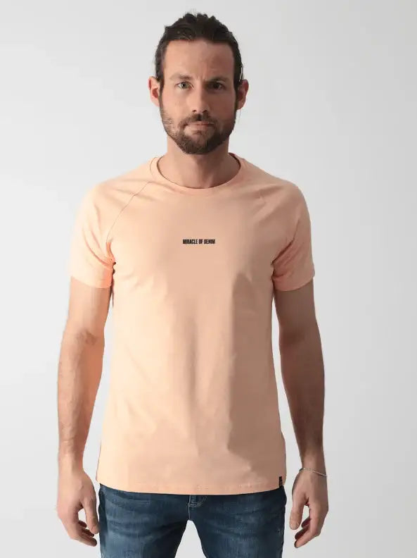 m-o-d-herren-rundhals-logo-t-shirt-in-peach-ts-894-928-1 - JeanZone