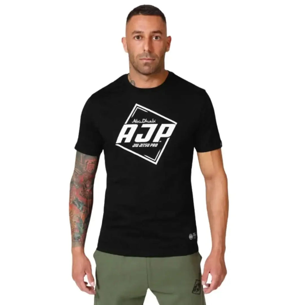 pitbull-herren-t-shirt-ajp-big-logo-regular-fit-in-black-100percent-baumwolle-1 - JeanZone