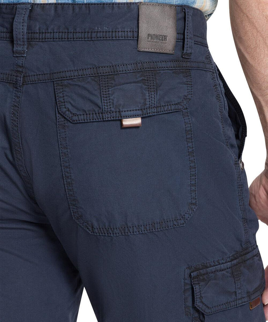 Pioneer Jeans Cargo Short Collin in dunkel blau - Jeans Boss